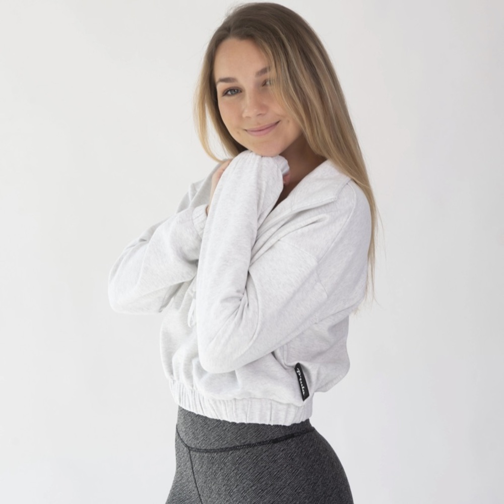 Size M The Mara scrunch crop sweatshirt in Marble White